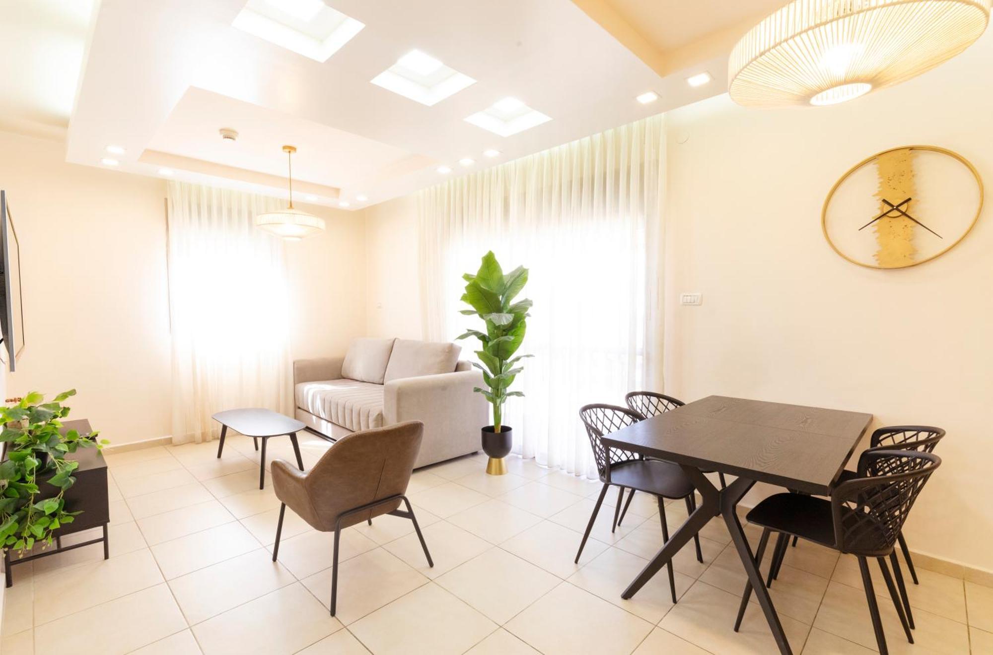 Almogim Suites Eilat Hotel (Adults Only) Eksteriør billede